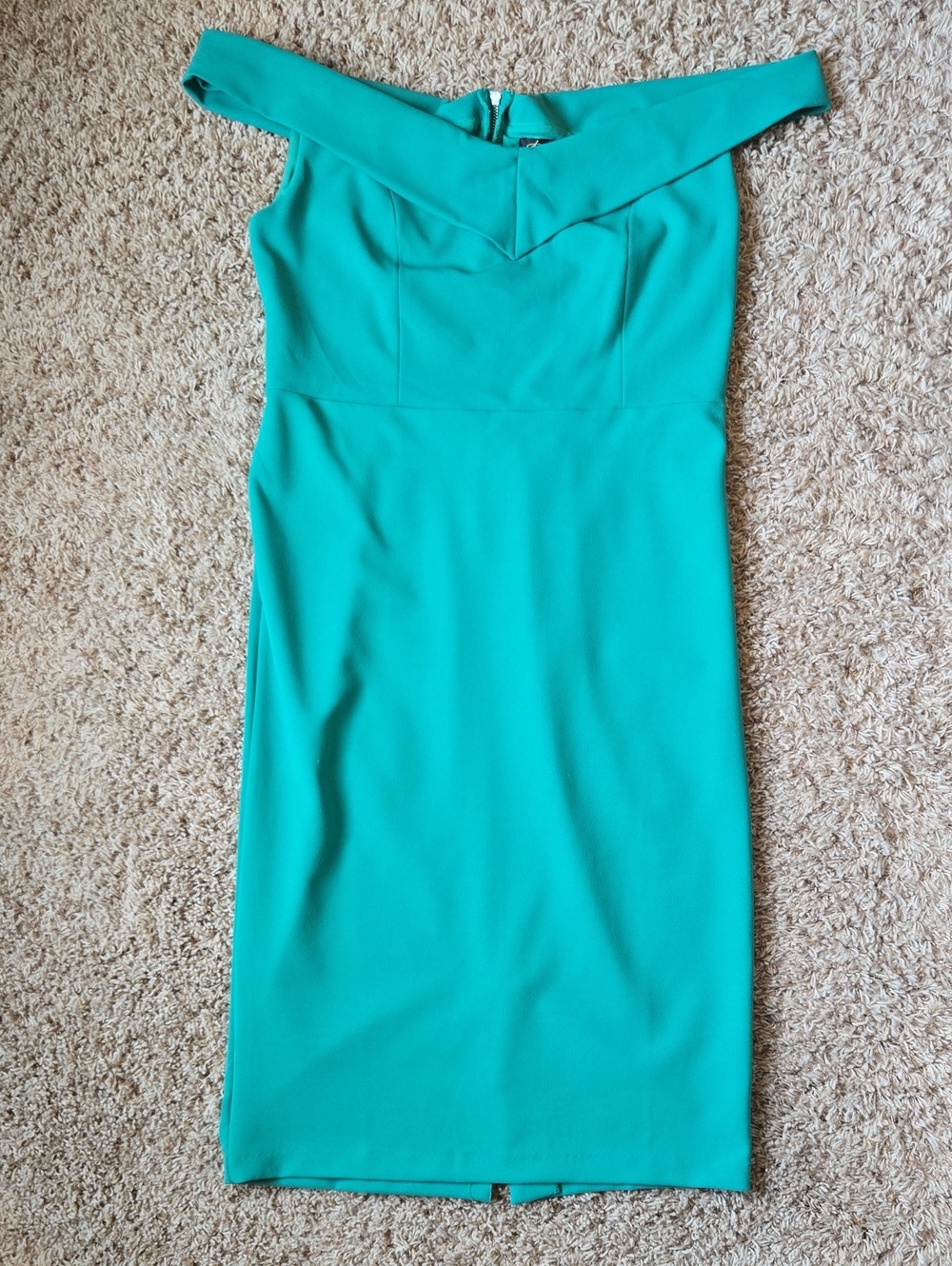 Thalia Sodi Green Off-Shoulder Bodycon Dress